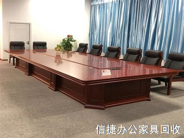 054352.jpg 054352.jpg